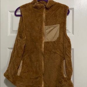 BNWOT teddy bear fleece XL tan vest